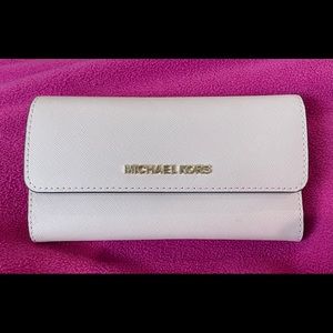 NWOT Michael Kors Large Tri-Fold Wallet